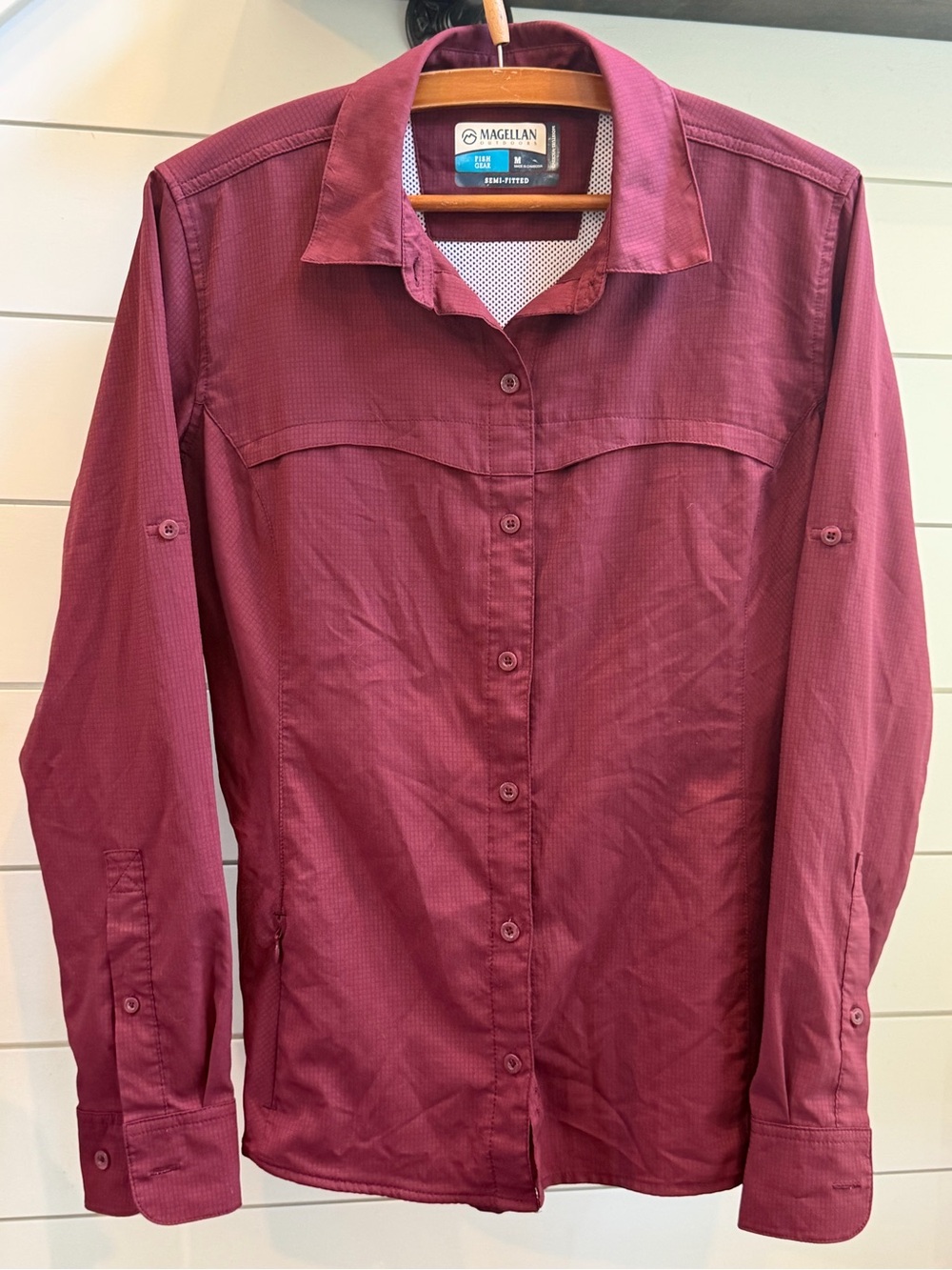 Magellan Outdoors women’s Long-Sleeve semi-fitted Button-Down Shirt - Burgundy